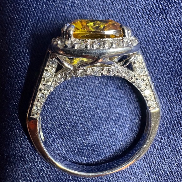 Yellow CZ and Crystal accent 925 Sterling Silver Ring, Sz 8 1/4 - Picture 3 of 7
